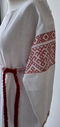 Ľanové vyšívané slovanské šaty