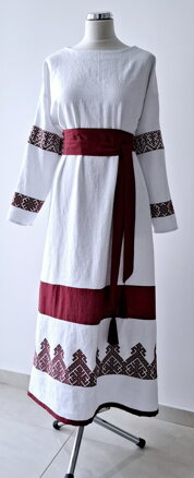 Vyšívané ľanové šaty