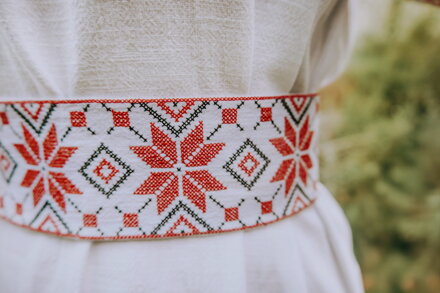 Vyšívaný ľanový opasok